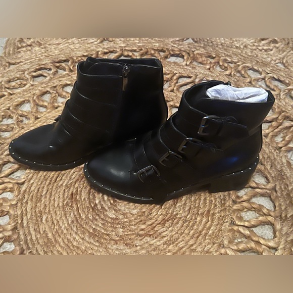 Target boots - Picture 1 of 4